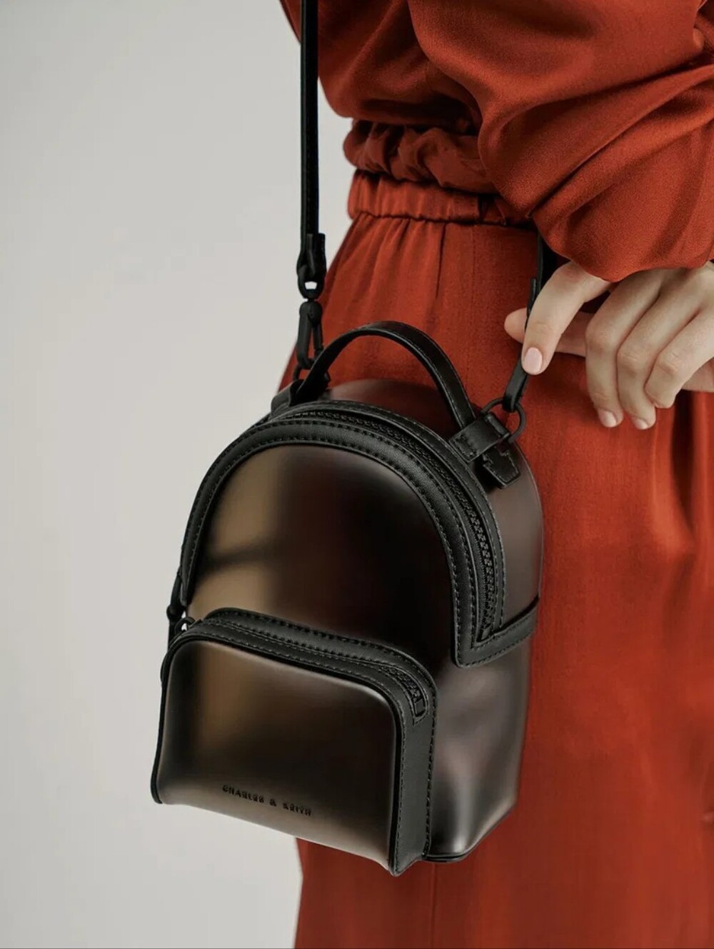 NEW CONDITION CHARLES & KEITH CRPSSBODY SEE THROUGH BAG